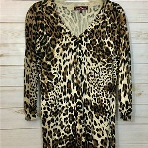 Almost Famous leopard print sweater
